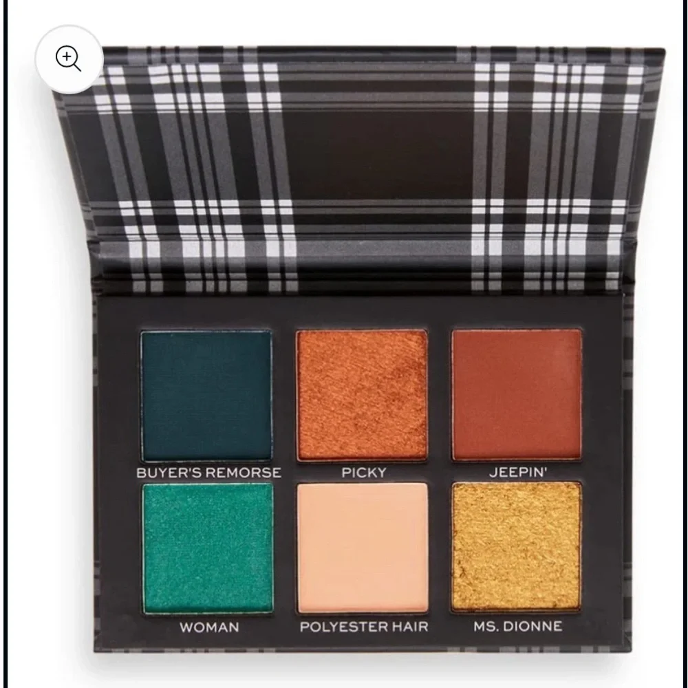 NIB Revolution eyeshadow palette